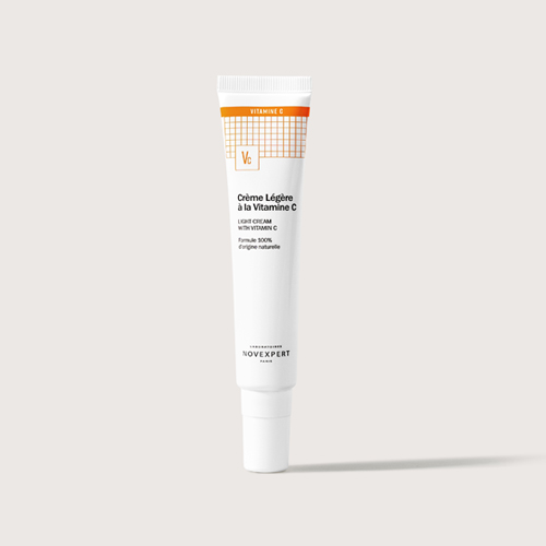 VL23016-BACKGROUND_LIGHT-CREAM-WITH-VIT-C